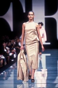 giafranco-ferre-ss-1997-1.thumb.jpg.f3fdf0ac45ac1b32d104ff868538aba9.jpg