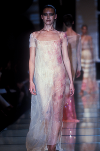 giafranco-ferre-ss-1997-3.thumb.png.f5a5ef969e89106d164e4b6e75308035.png