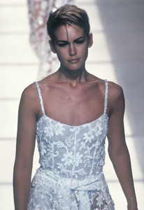 giorgio-armani-ss-1997-4.thumb.png.db5d82d2c7df1ebe9cdac34ee10f0b51.png