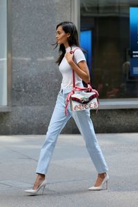 gizele-oliveira-style-arrives-at-casting-for-2017-victoria-s-secret-fashion-show-in-nyc-08-17-2017-2.jpg