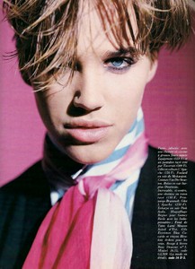 glamour_fr_june_1989_19.thumb.jpg.2f58c0c877f377e77d7463cf19b7b13c.jpg