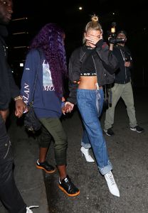 hailey-baldwin-with-justine-skye-nice-guy-club-in-west-hollywood-08-23-2017-1.jpg