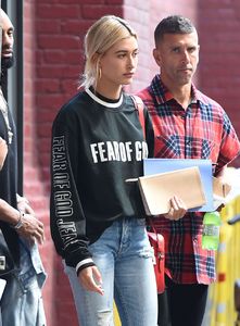 hailey-baldwin-with-pastor-carl-lentz-in-new-york-city-08-20-2017-3.jpg