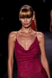 halston-fw-1997-6.thumb.jpg.2c79e6ec6e02ae42ec81b12f189dc67a.jpg
