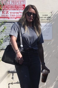 hilary-duff-leaving-a-meeting-in-la-83017-6.jpg