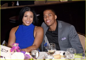 jordin-sparks-makes-first-red-carpet-appearance-with-boyfriend-dana-isaiah-02.jpg