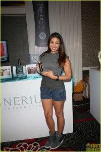 jordin-sparks-supports-boyfriend-jason-derulo-ahead-of-billboard-music-awards01.jpg