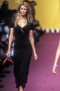 karl-lagerfeld-ss-1995-1.thumb.JPEG.f47cfbe2a39bf4f9d152f2e93ab5ea05.JPEG