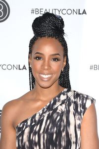 kelly-rowland-beautycon-festival-in-los-angeles-08-13-2017-5.jpg