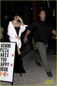 kendall-jenner-blake-griffin-hang-at-after-party-05.jpg