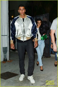 kourtney-kardashian-boyfriend-younes-bendjima-couple-up-for-late-night-church-service-02.jpg