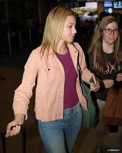 lili-reinhart-at-vancouver-airport-023.jpg