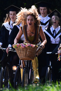 lily-james-on-the-set-of-quotmamma-mia-here-we-go-againquot-in-england-82517-18.jpg