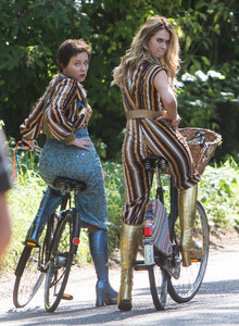 lily-james-on-the-set-of-quotmamma-mia-here-we-go-againquot-in-england-82517-3.jpg