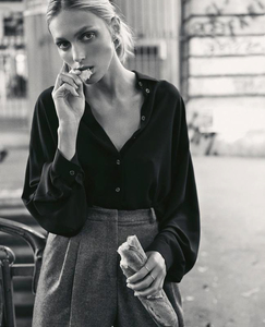 madame-figaro-august-2017-anja-rubik-by-nico-bustos-10.thumb.jpg.413afdacc9dd2725ea22dc03440d6864.jpg
