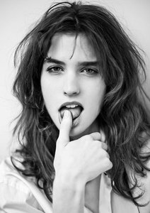 manon-leloup-01.thumb.jpg.d7d45e7041978733b5466f4d52f68821.jpg