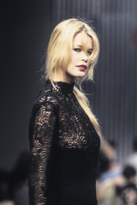 mariella-burani-fw-1994-2.thumb.jpg.7a8ebeacbf27c23de00e5b5fe69b1993.jpg