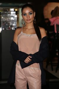 pia-mia-world-s-first-selfie-powered-store-opening-in-sydney-08-11-2017-10.jpg