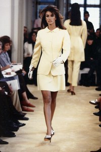 prada-ss-1992-3.thumb.jpg.e82ddce321903bbc6e2d91258fd51be6.jpg