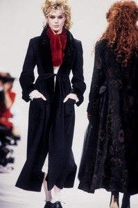 rebecca-romijn-lolita-lempicka-fw-1994-1.thumb.JPEG.1efa8e05f43cc5bd7b84292f5323937c.JPEG