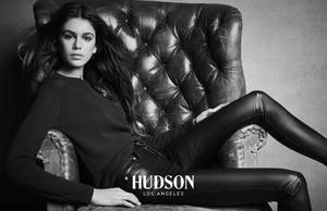 rs_1024x663-170815161310-1024-hudson-jeans-Kaia-Gerber-2.thumb.jpg.ecd7f537780aff80f9b5528bcc4bad74.jpg