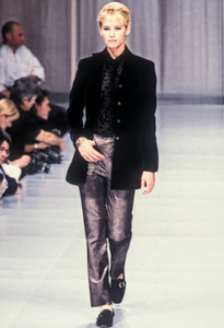 salvatore-ferragamo-aw-1996-3.thumb.png.3c4bc132a9803ebfbd734f30497338a3.png