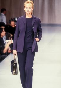 salvatore-ferragamo-aw-1996-7.thumb.png.bbb856f06c4d766ca1f43e0563ca6ab2.png