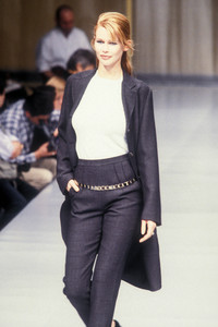 salvatore-ferragamo-fw-1996-2.thumb.JPEG.8a4c24682c0fe2794361fe98c10e3197.JPEG