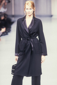 salvatore-ferragamo-fw-1996-5.thumb.JPEG.c14c459889f7a85acb4506398bcceb27.JPEG