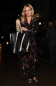 sienna-miller-out-in-london-8917-18.jpg