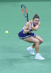 simona-halep-2017-us-open-tennis-championships-in-ny-08-28-2017-17.jpg