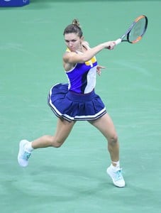 simona-halep-2017-us-open-tennis-championships-in-ny-08-28-2017-18.jpg