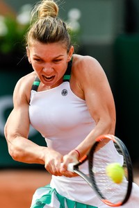 simona-halep-french-open-tennis-tournament-in-roland-garros-paris-06-01-2017-4.jpg