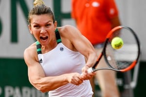 simona-halep-french-open-tennis-tournament-in-roland-garros-paris-06-01-2017-7.jpg