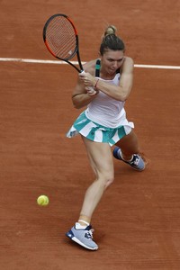 simona-halep-french-open-tennis-tournament-in-roland-garros-paris-06-03-2017-1.jpg