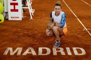 simona-halep-mutua-madrid-open-tennis-may-2017-15.jpg