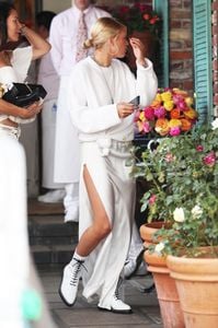 sofia-richie-celebrates-her-birthday-19-at-the-ivy-in-los-angeles-08-24-2017-3.jpg
