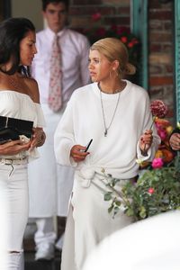 sofia-richie-celebrates-her-birthday-19-at-the-ivy-in-los-angeles-08-24-2017-4.jpg