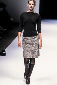 sportmax-aw-1996-3.thumb.png.7dcd213bf2c88ca99654b67feaa0e453.png