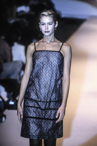 sportmax-aw-1996-8.thumb.jpg.98d76b62979605154760e3d2189dd8c4.jpg