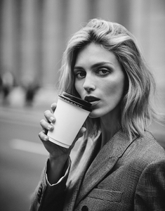 the-edit-august-2017-anja-rubik-by-boo-george-05.thumb.jpeg.803cfdb06de0c40dd0fa1e69a20b3486.jpeg