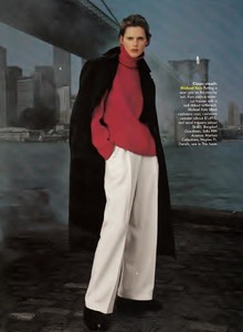 us_vogue_july_1997_4.thumb.jpg.823e54765fd463415c67118dc0cc826a.jpg