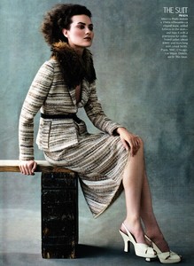 us_vogue_july_2000_30.thumb.jpg.e6b7f6827d3381d20d926646eb10b759.jpg