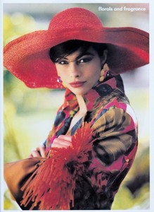 us_vogue_may_1989_34.thumb.jpg.751b5eb719686083356ddec3276f646b.jpg