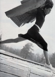 us_vogue_may_1996_49.thumb.jpg.6c551f6356b020aa6cbfbc1d9ef297f8.jpg