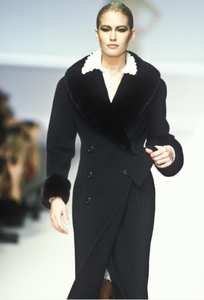 valentino-fw-1996-2.thumb.png.3a4fc31b70780a8c0ab26e14dc7efb7c.png