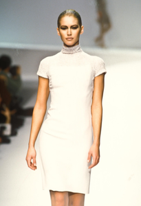 valentino-fw-1996-7.thumb.png.8c139e8b410dddd47c9e0dae05fb4027.png