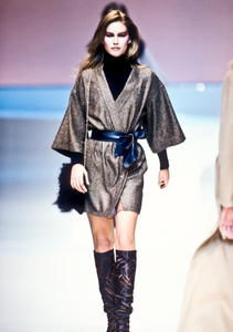 valentino-fw-1997-1.thumb.png.1587c372ab394d780614d33cef06505f.png