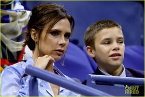 victoria-beckham-takes-her-son-romeo-to-the-us-open-01.jpg