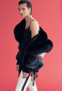 vogue-turkey-august-2017-julia-van-os-by-sofia-sanchez-mauro-mongiello-09.thumb.jpg.a19d3991e75952597f6730564917f2ab.jpg